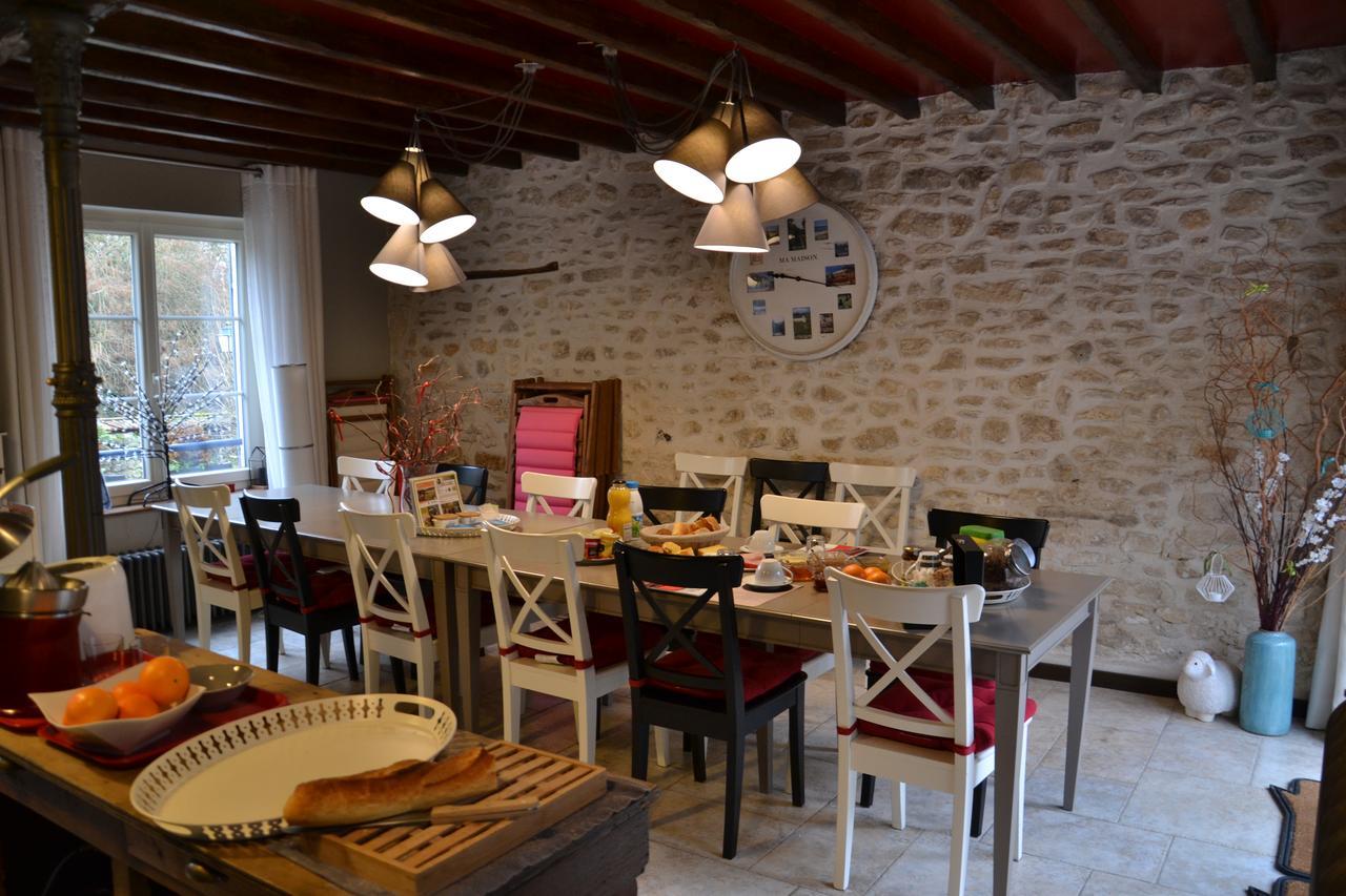 Chambres D'Hotes Villa De Vienne-En-Arthies Экстерьер фото